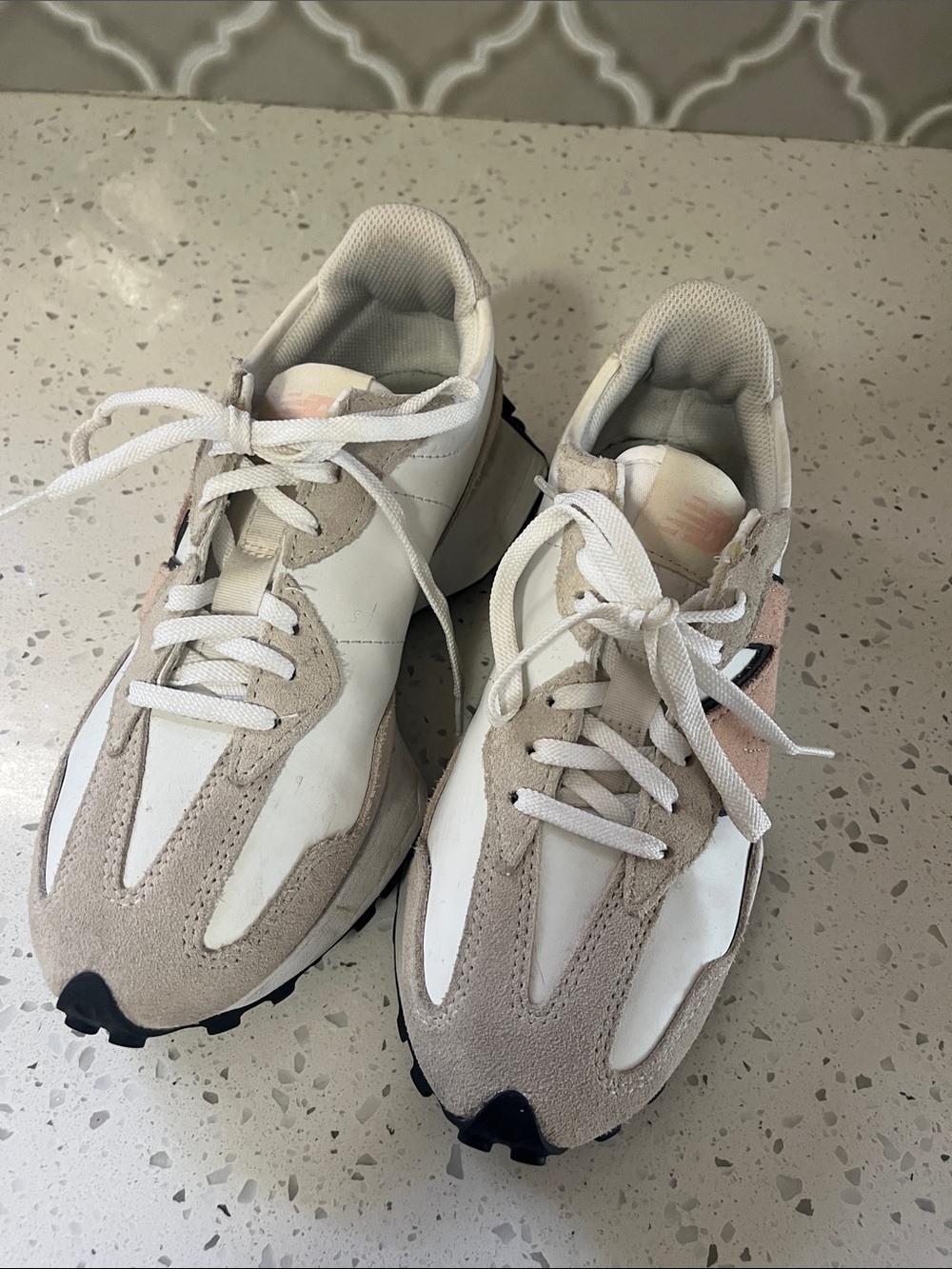 New Balance Women's White Beige & Light Pink Sneakers 327 7.5